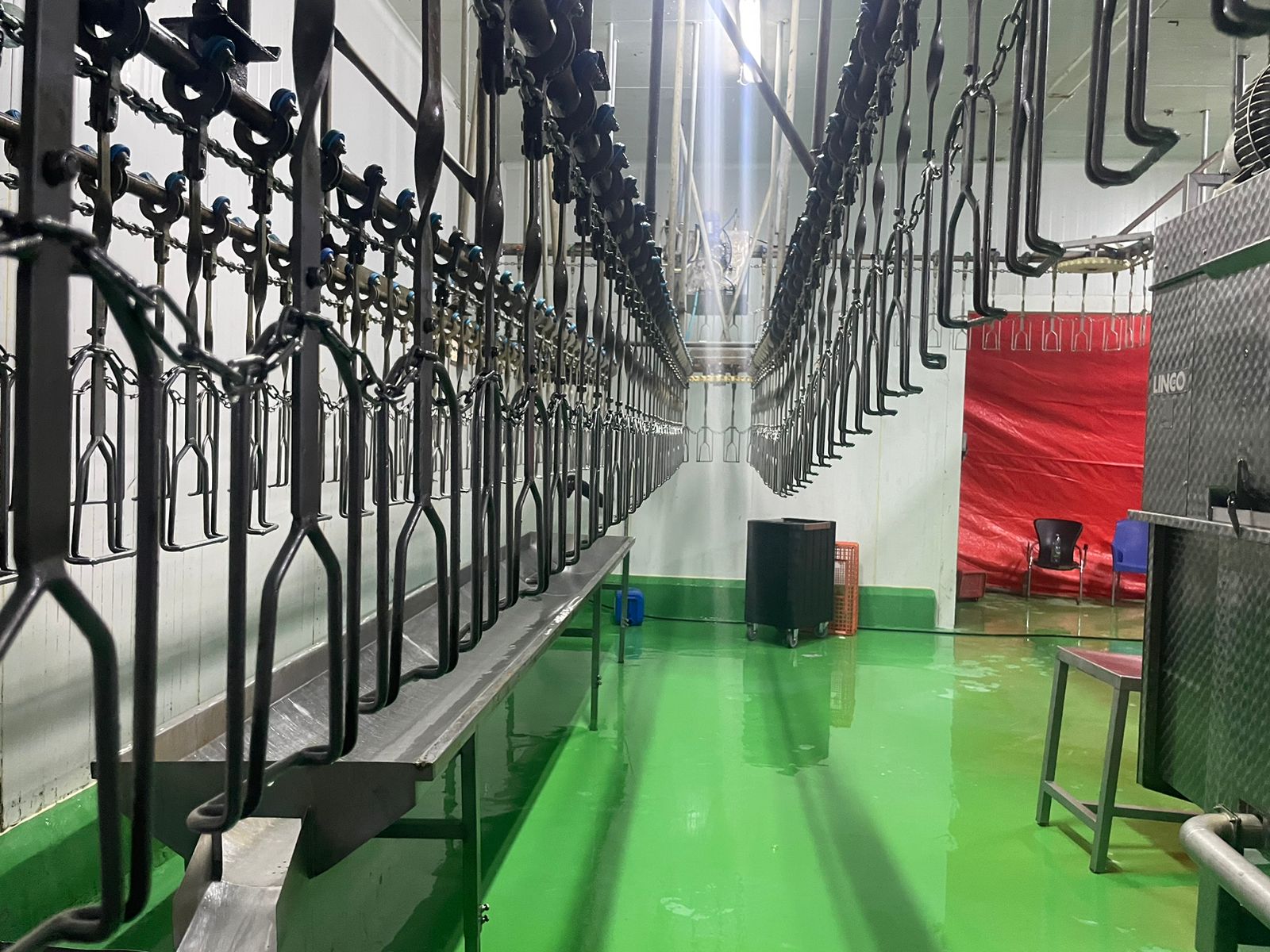 Overhead conveyors